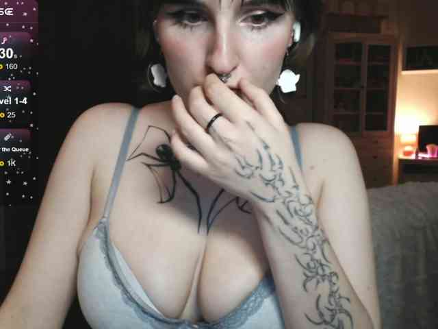 momorenaaa webcam