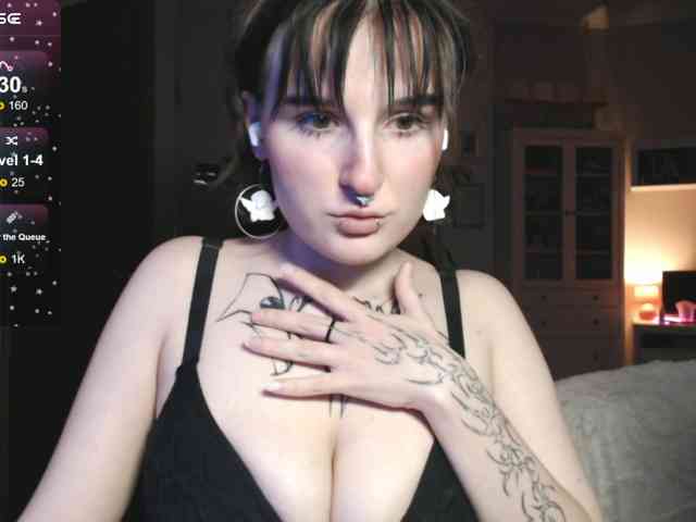 momorenaaa webcam