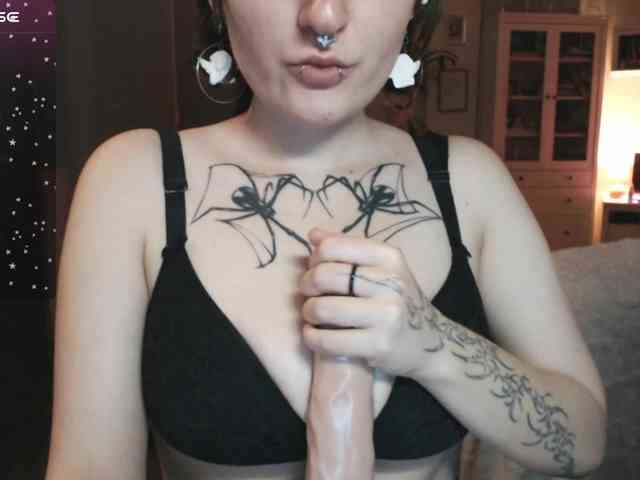 momorenaaa webcam