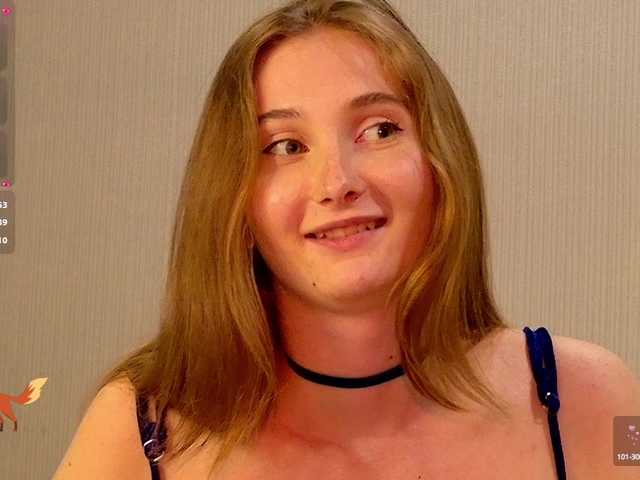 PeachGirl webcam