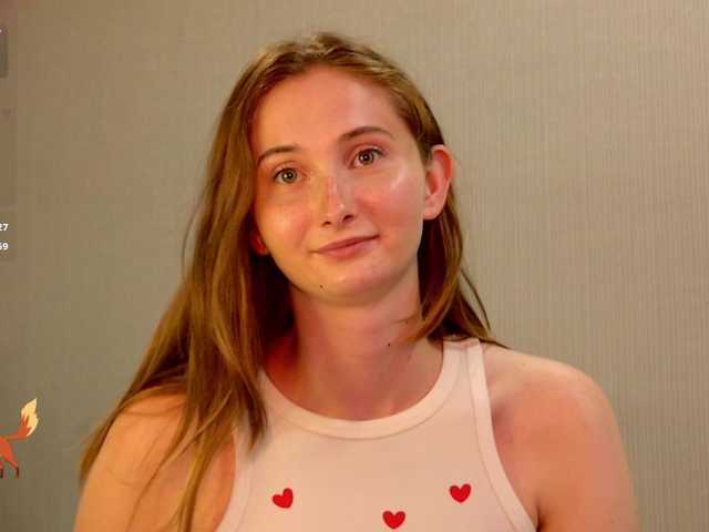 PeachGirl webcam
