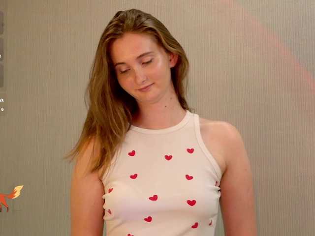 PeachGirl webcam