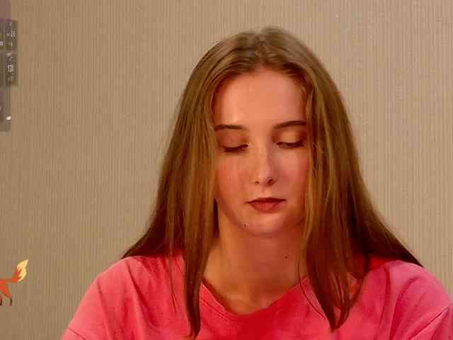 PeachGirl webcam
