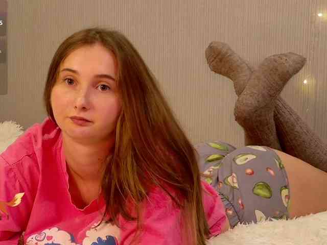PeachGirl webcam