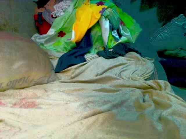 NaughtyWetPieXx webcam