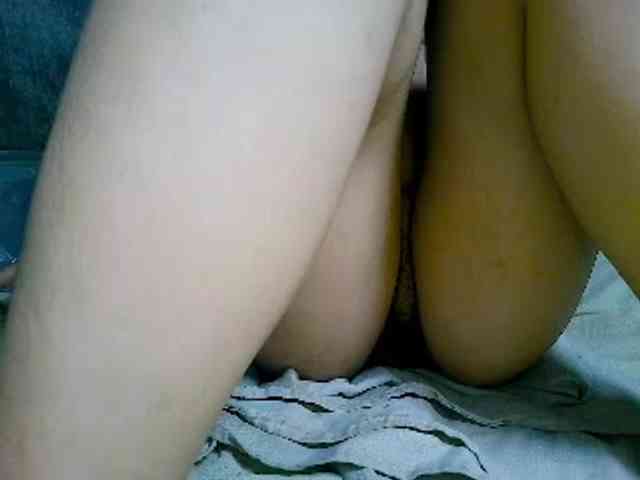 NaughtyWetPieXx webcam
