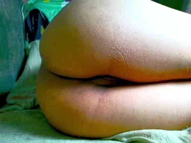 NaughtyWetPieXx webcam