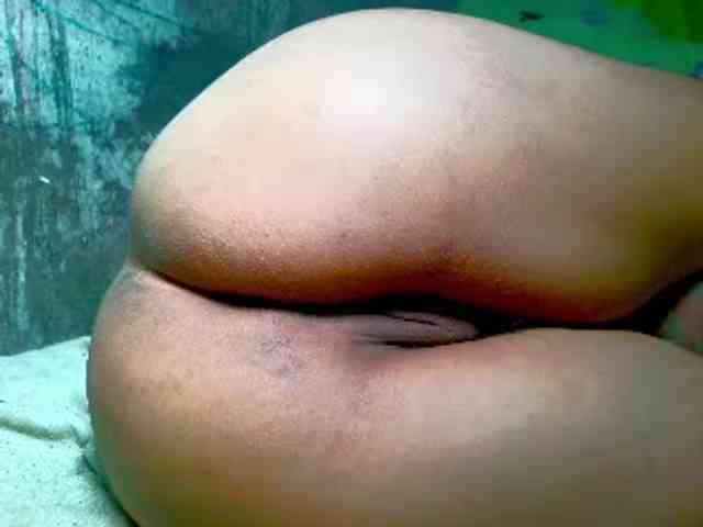 NaughtyWetPieXx webcam