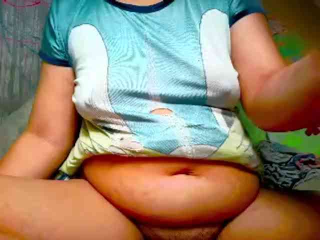 NaughtyWetPieXx webcam