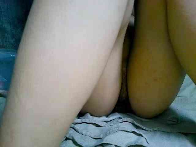 NaughtyWetPieXx webcam