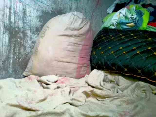 NaughtyWetPieXx webcam