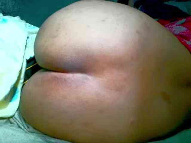 NaughtyWetPieXx webcam