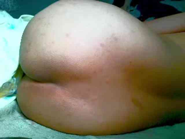 NaughtyWetPieXx webcam