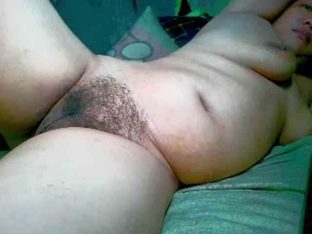 NaughtyWetPieXx webcam