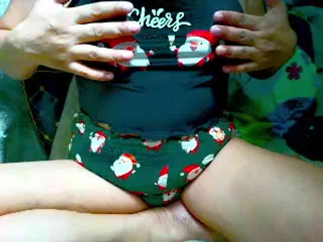 NaughtyWetPieXx webcam