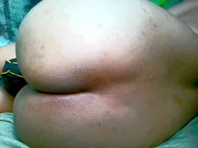 NaughtyWetPieXx webcam