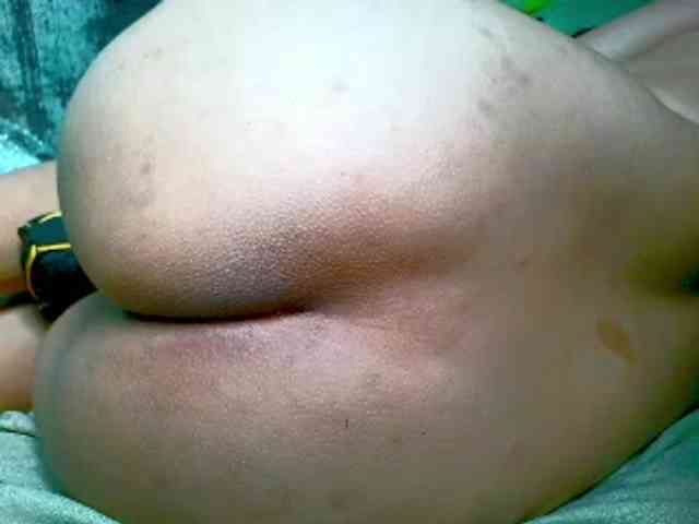 NaughtyWetPieXx webcam