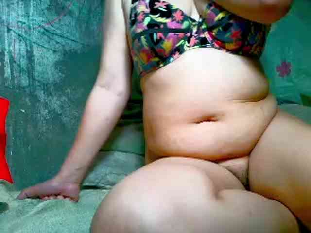 NaughtyWetPieXx webcam