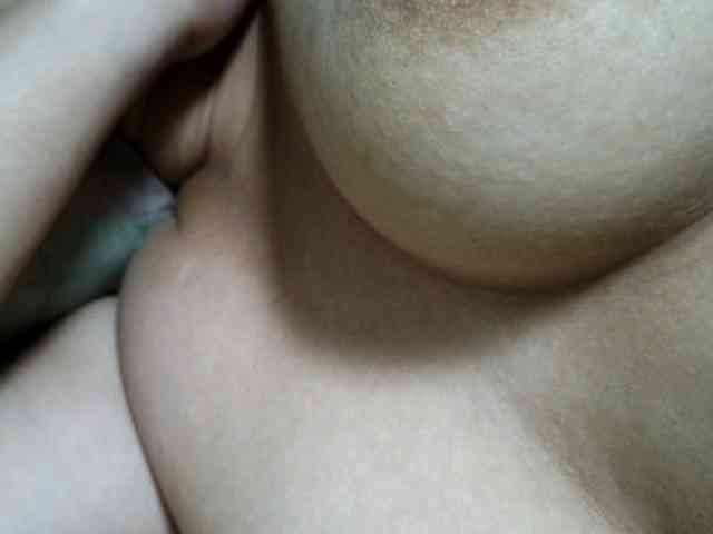 NaughtyWetPieXx webcam