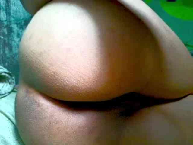 NaughtyWetPieXx webcam