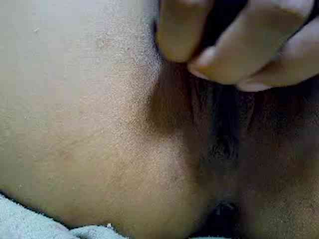 NaughtyWetPieXx webcam