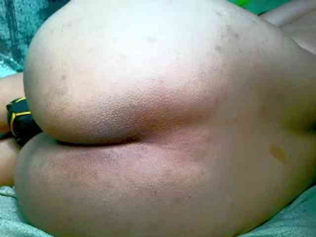 NaughtyWetPieXx webcam