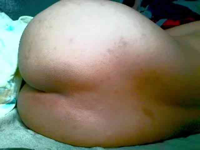 NaughtyWetPieXx webcam