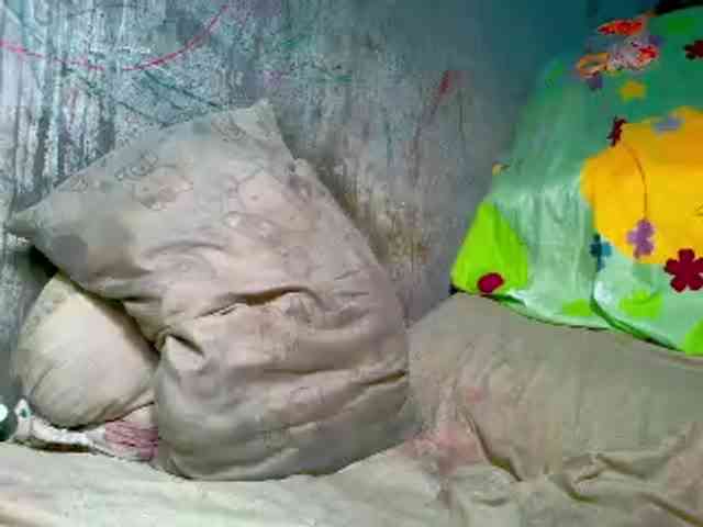 NaughtyWetPieXx webcam