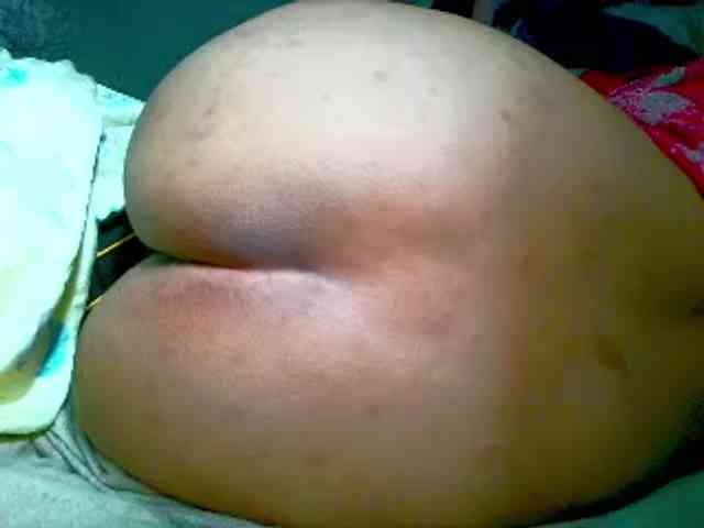 NaughtyWetPieXx webcam