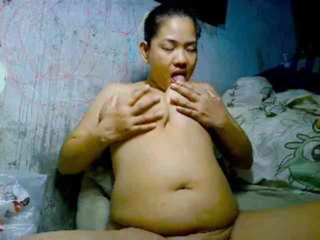 NaughtyWetPieXx webcam