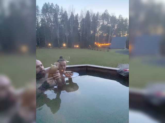 Entra en el chat con el modelo YuGoVi YuGoVi