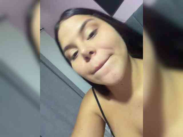 Sarah2Colliins webcam