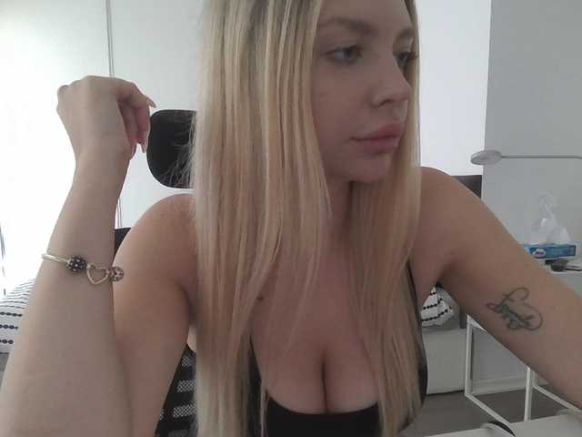 pinkpanther8899 webcam