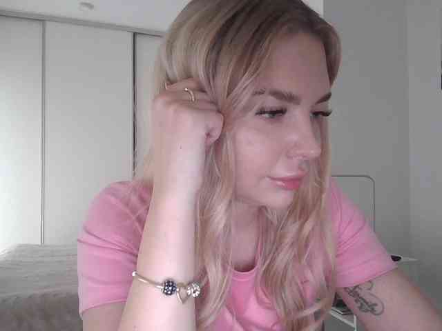pinkpanther8899 webcam