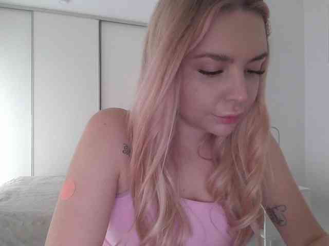 pinkpanther8899 webcam