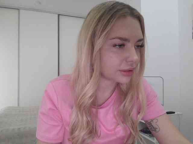 pinkpanther8899 webcam