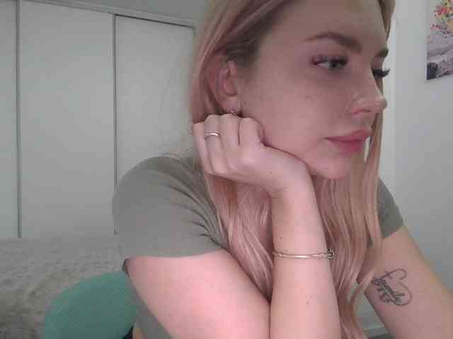 pinkpanther8899 webcam