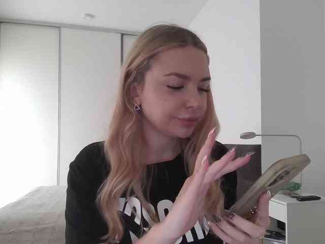 pinkpanther8899 webcam