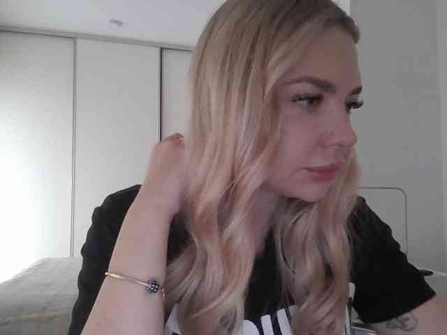 pinkpanther8899 webcam
