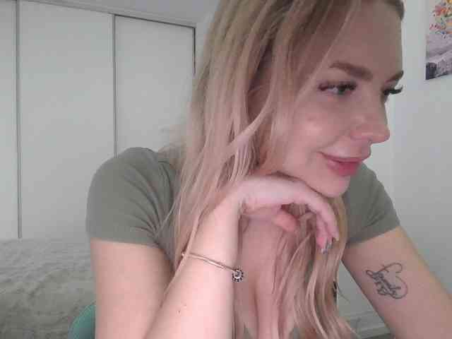 pinkpanther8899 webcam