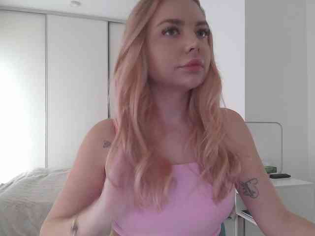 pinkpanther8899 webcam
