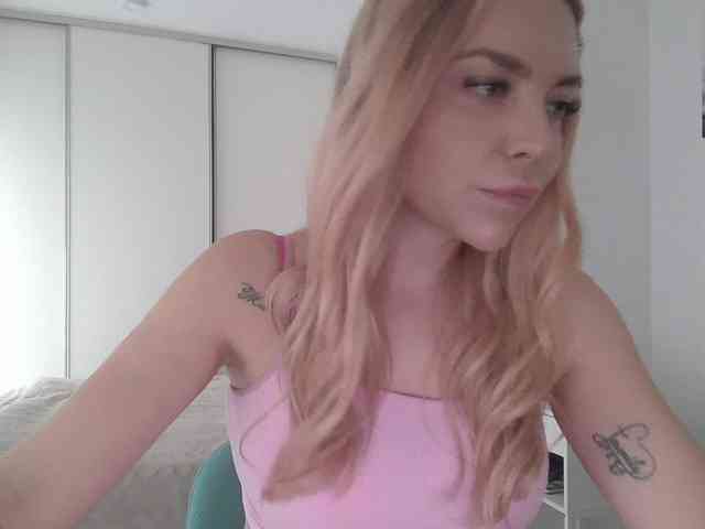 pinkpanther8899 webcam