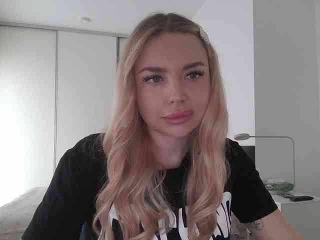 pinkpanther8899 webcam