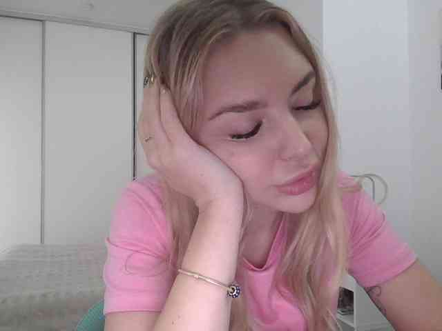 pinkpanther8899 webcam