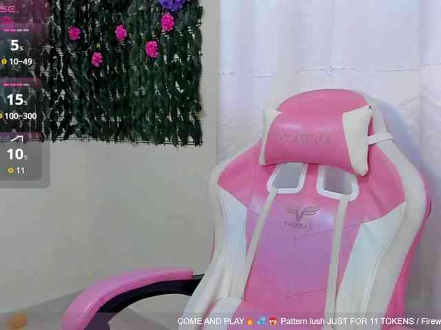 SweetieandJuiicy webcam