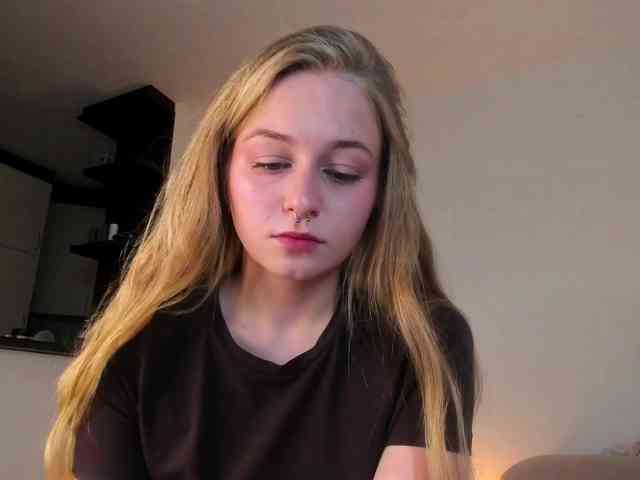 MiaMeowa webcam