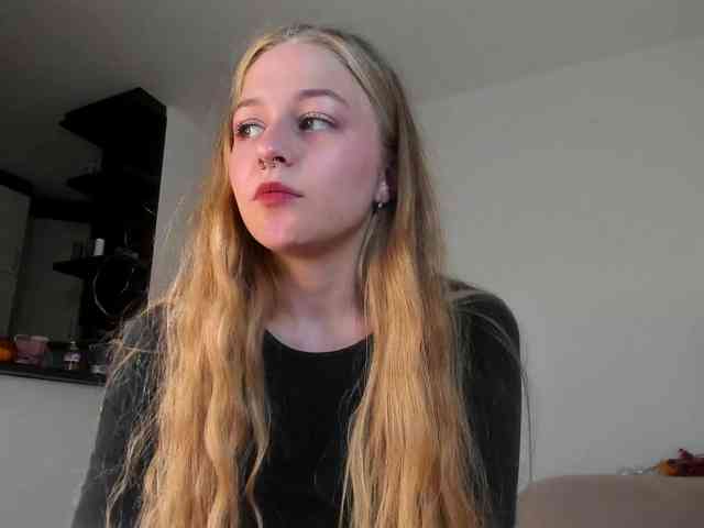 MiaMeowa webcam