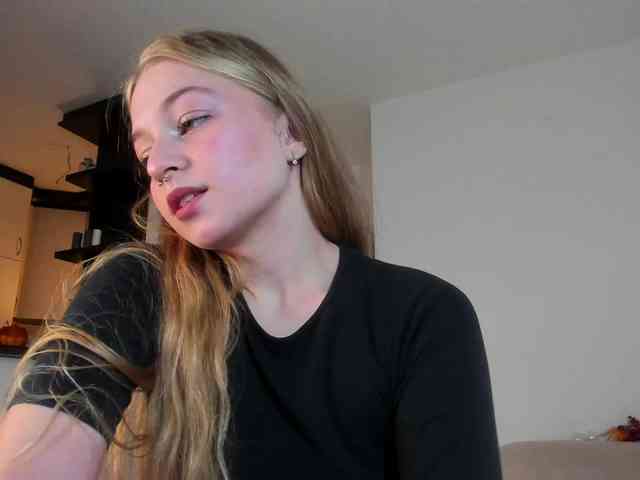 MiaMeowa webcam