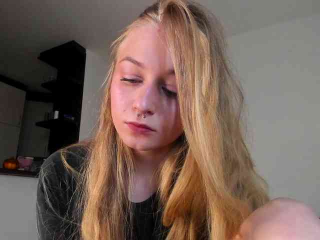 MiaMeowa webcam