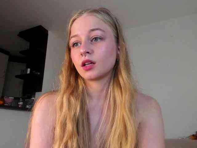 MiaMeowa webcam